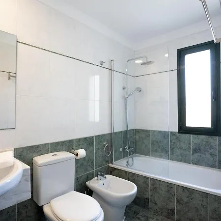 1 Bellamar Bright La Caleta Апартаменты *